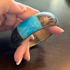 Hawaiian/boho style turquoise and wood detail bangle bracelet